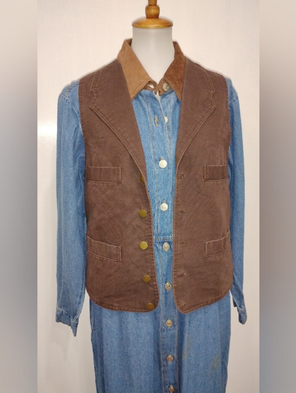 RUSTIC SCULLY VEST - Picture 5 of 8